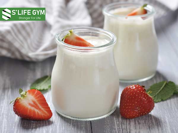 Thực đơn Clean – Eating giảm cân vào thứ 4 với sữa chua