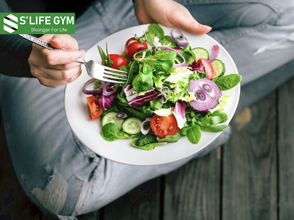 Thực hiện chế độ ăn kiêng Eat Clean giúp bạn giảm cân, tăng cường sức khỏe