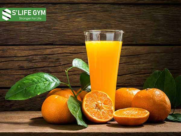 Nước cam vắt - thực phẩm nên ăn sau khi tập gym