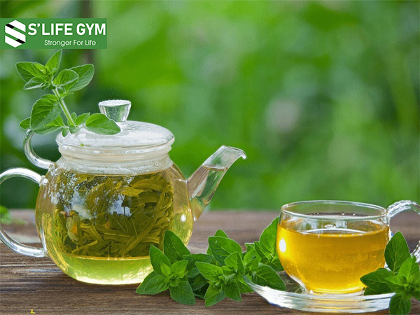 Thói quen buổi sáng giúp giảm cân: Uống trà xanh