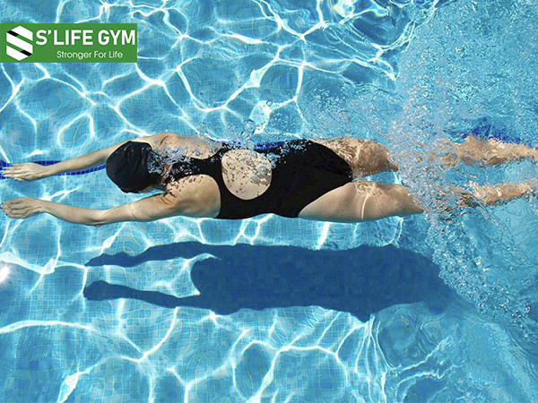 Bơi lội cũng là một trong những bài tập giúp tăng chiều cao