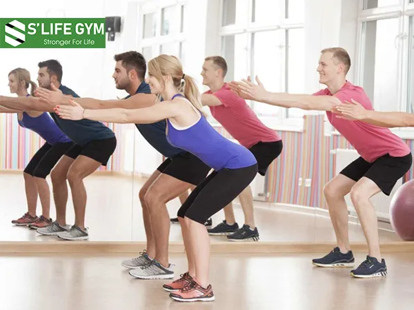 Sự lặp lại liên tục các động tác trong Bums And Tums sẽ đốt cháy mỡ thừa, cho cơ thể săn chắc