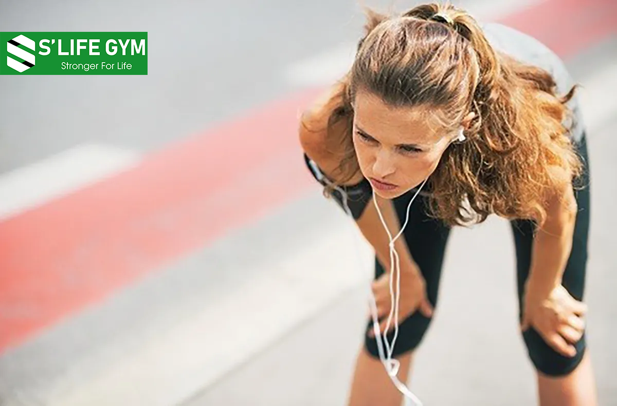 Tại Sao Bạn Lại Có Cảm Giác Đau Và Buồn Nôn Khi Tập Thể Dục?