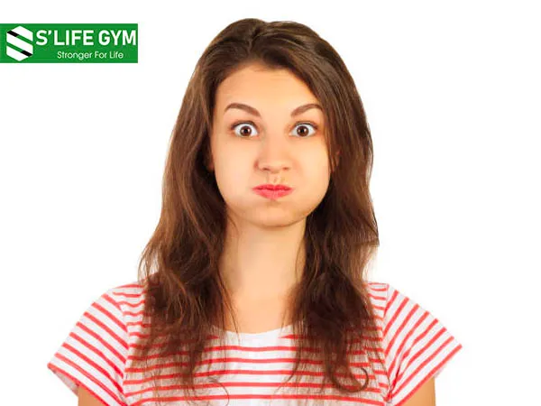 Puff up (phồng má) - động tác yoga căng cơ mặt hiệu quả