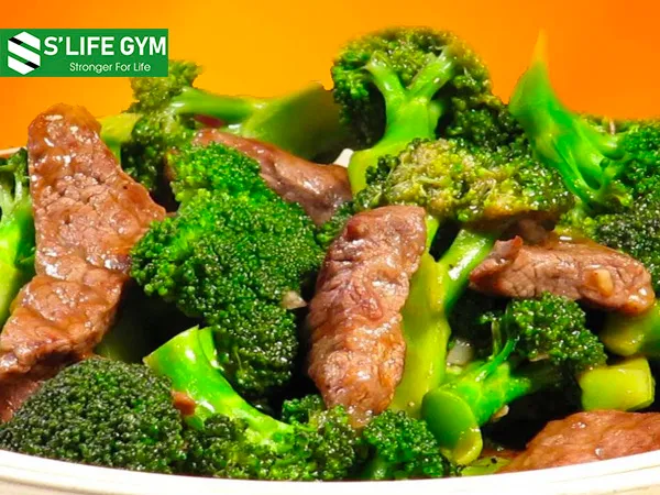 Chế độ dinh dưỡng cho người bận rộn cần chọn đúng thực đơn ăn uống