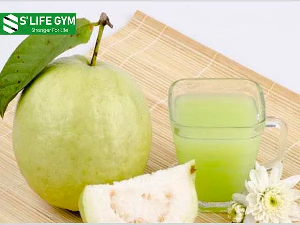 Công dụng của nước ép ổi mang lại cho bạn một làn da mịn màng