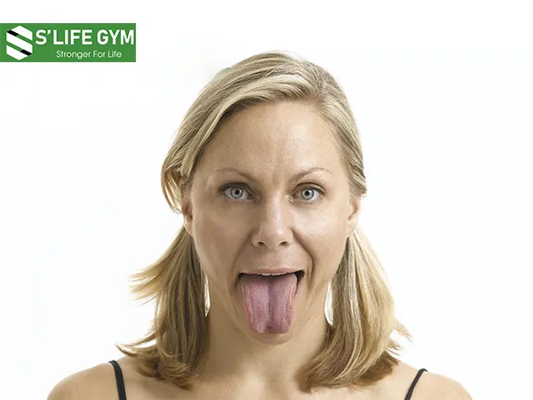 Bài tập yoga giúp thon gọn mặt: Thè lưỡi
