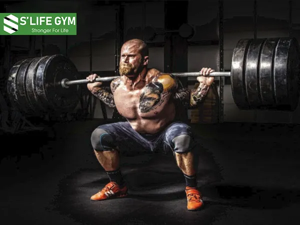 Luyện tập các bài tập với tạ giúp tăng cường sức mạnh