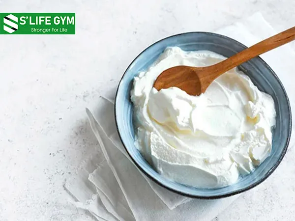 Yogurt Hy Lạp là thực phẩm giúp săn chắc cơ bắp bạn cần bổ sung