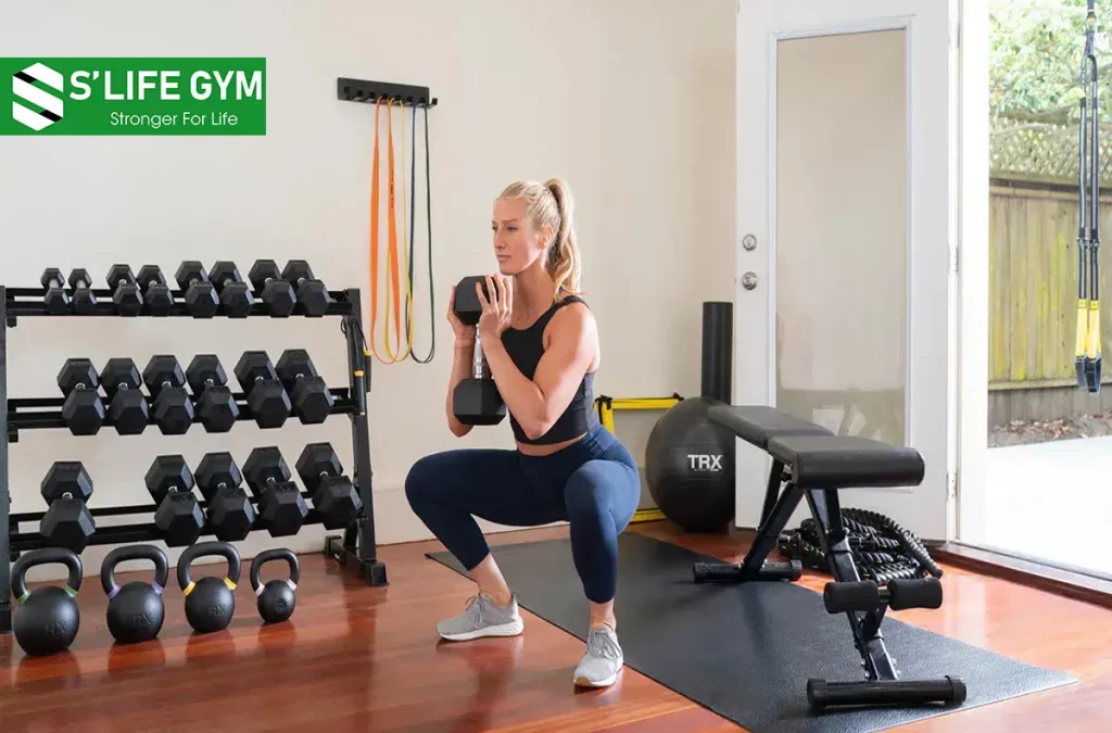 5 Bài Tập Gym Với Tạ Giúp Đôi Chân Săn Chắc