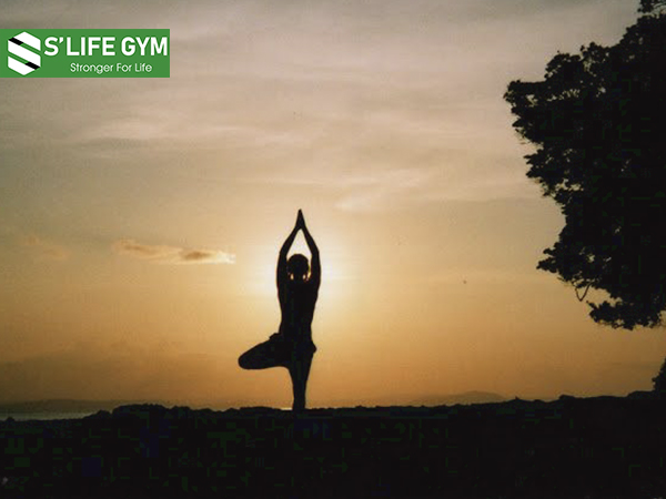 Tư thế ngọn núi - bài tập yoga giúp tinh thần sảng khoái
