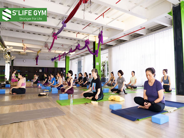 Động tác yoga giảm cân tại nhà hiệu quả