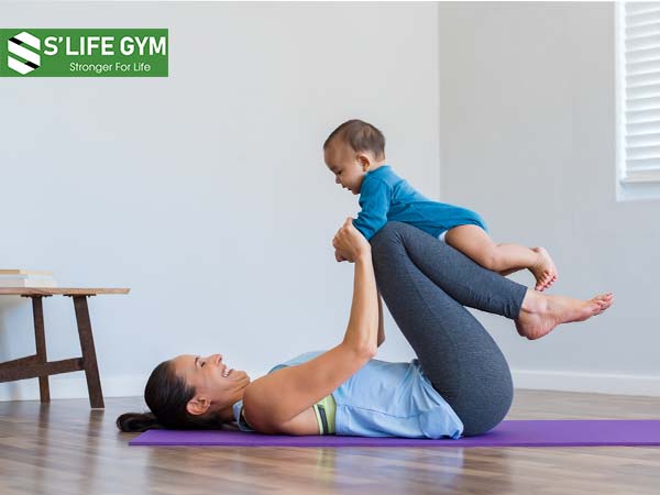 Giảm cân và cải thiện vóc dáng là lợi ích của yoga sau sinh
