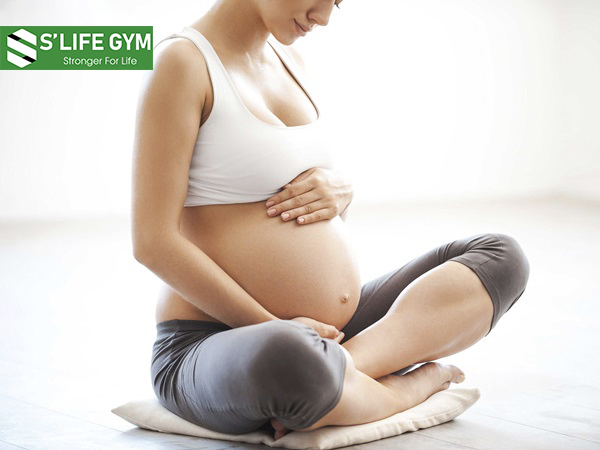Yoga giúp mẹ bầu săn chắc vùng bụng