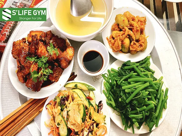 Nên ăn cơm nhà nấu cũng là thói quen giúp eo thon, bụng phẳng