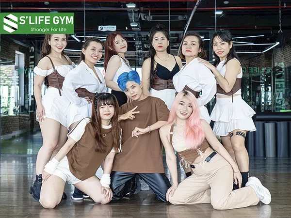 Các động tác trong Kpop Cover Dance giúp bạn tạo đường cong quyến rũ trên cơ thể