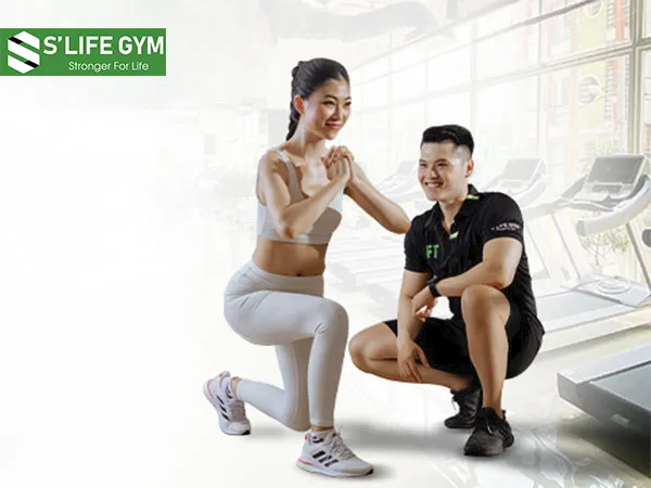 Huấn luyện viên sẽ hướng dẫn, chỉ dẫn tập luyện một cách an toàn và hiệu quả
