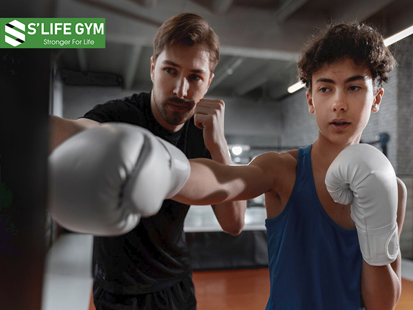 Tăng cường thần kinh vận động cũng là lợi ích khi cho trẻ học MMA