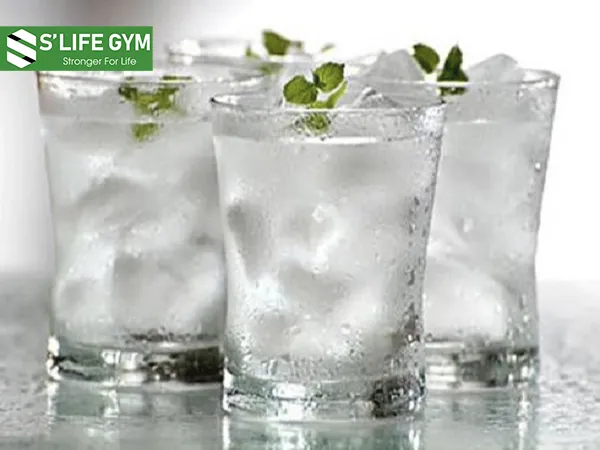 Cần uống nước lạnh đúng cách Cần uống nước lạnh đúng cách