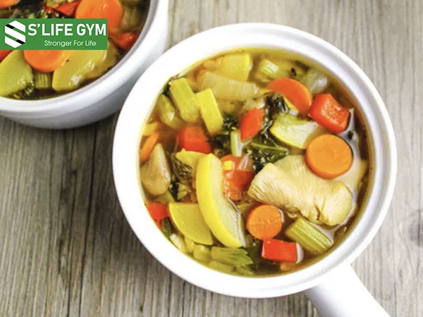 Súp rau củ giúp hệ tiêu hóa hoạt động tốt hơn vào buổi tối