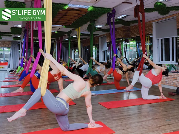 Học phí Yoga Bay được tính tùy vào thiết bị có sẵn
