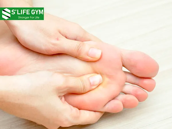 Chuột rút - dấu hiệu thiếu vitamin dễ thấy