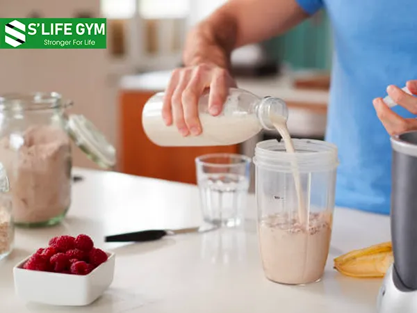 Công thức pha chế nước uống protein bạn có thể tự làm tại nhà rất đơn giản và hiệu quả