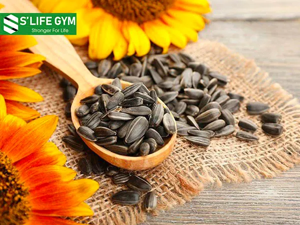 Hạt hướng dương là một thực phẩm giàu folate cho bà bầu