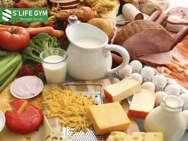 Cung cấp đầy đủ dưỡng chất giúp cơ bắp hồi phục và phát triển