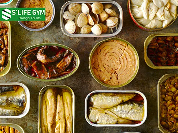 Thực phẩm đóng hộp là thực phẩm gây mụn tức thì