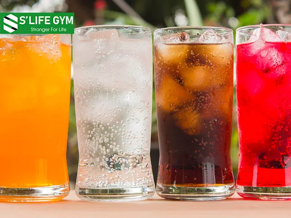 Thực phẩm gây mụn chính là những thức uống có gas