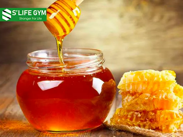 Tăng cân bằng mật ong giúp cơ thể tăng trọng lượng nhờ vào việc tích trữ chất béo