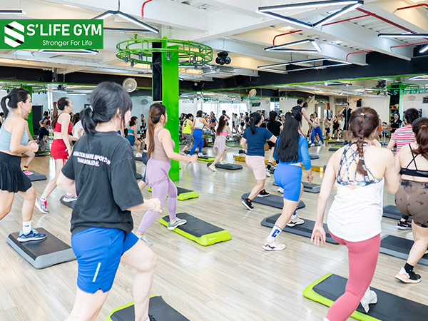 Yếu tố quan trọng khi chọn lớp Step Life chính lựa chọn địa điểm tập luyện.