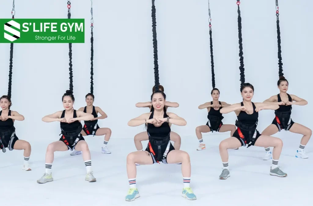 Sự kết hợp tập luyện với chiếc dây nhún lơ lửng trên không kết hợp cùng các bài tập Cardio sẽ giúp cơ thể bạn sẽ linh hoạt