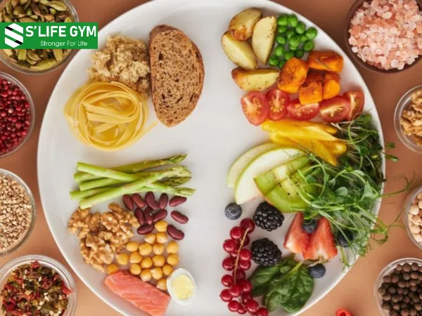 Dinh dưỡng là yếu tố then chốt trong việc kiểm soát cân nặng