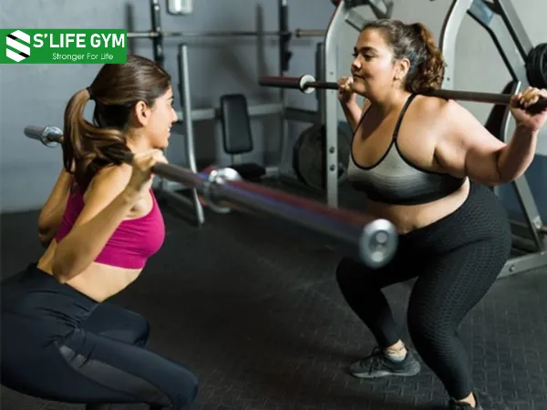 Strength Training được biết đến là các bài tập luyện sức mạnh, tập trung dùng lực cản để tăng thể lực và xây dựng cơ bắp