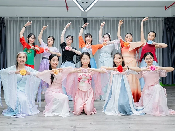 phong-tap-mua-co-trang-slife-tphcm(4)