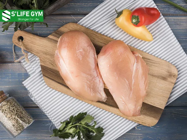 Ức gà - thực phẩm giàu protein